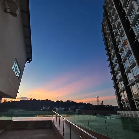 Lv8 Mesrahomez Poolview 1-3 Pax Kuantan Exterior photo